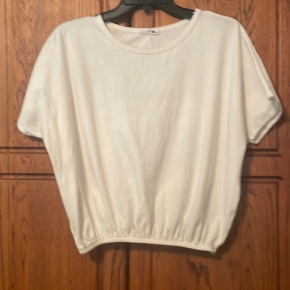 Mady Neil Tops - Cute Mady Neil top Large